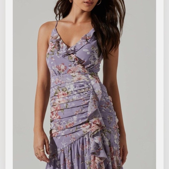 ASTR The Label Kiana Floral Rucked Dress Size Medium - Picture 3 of 12